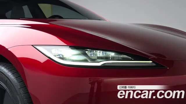 Tesla Model 3 — Фото автомобиля 7