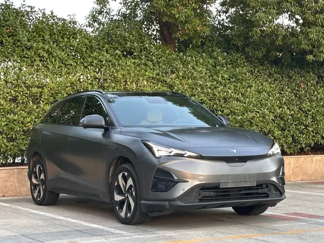 Arcfox Alpha T5 — Фото автомобиля 4