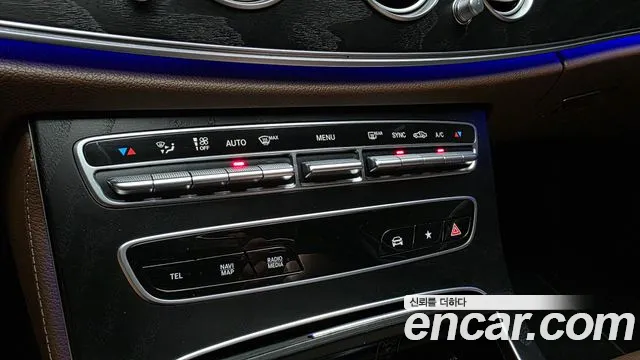 Mercedes-Benz E-Class — Фото автомобиля 15
