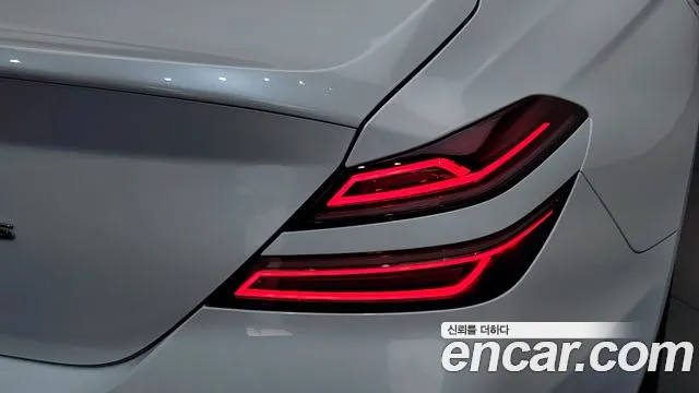 Genesis G70 — Фото автомобиля 23
