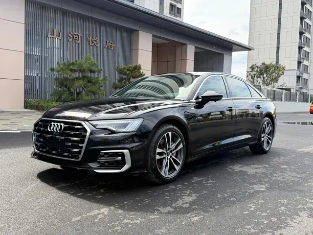 Фотография автомобиля — Audi A6L