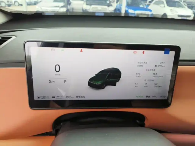 Leapmotor C10 — Фото автомобиля 11