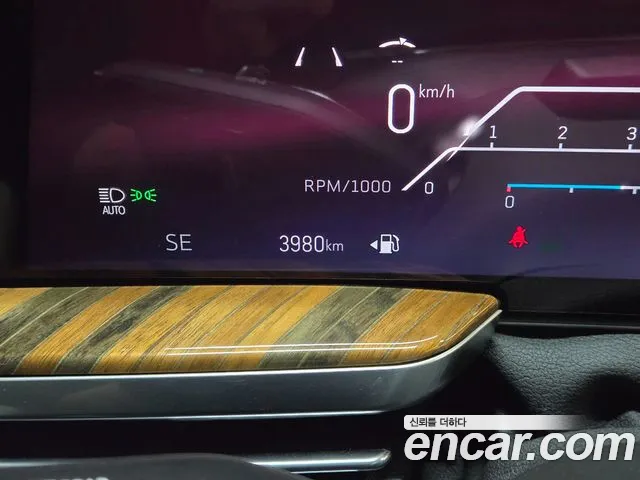 Cadillac Escalade Generation 5 — Фото автомобиля 9