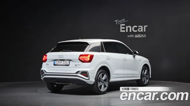 Audi Q2 — Фото автомобиля 2