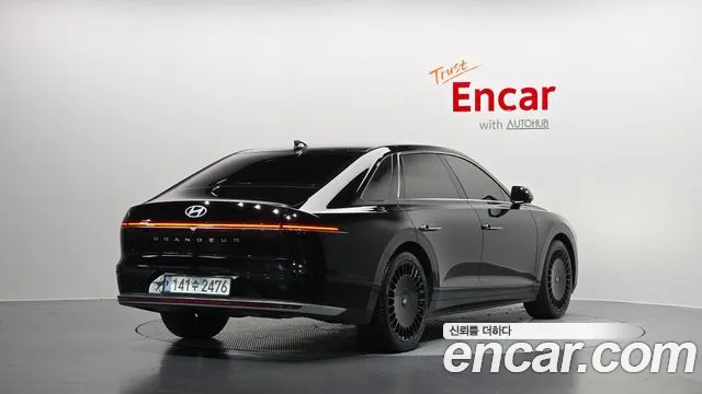 Фотография автомобиля — Hyundai Grandeur Grandeur (GN7) 2.5 Бензин 2WD