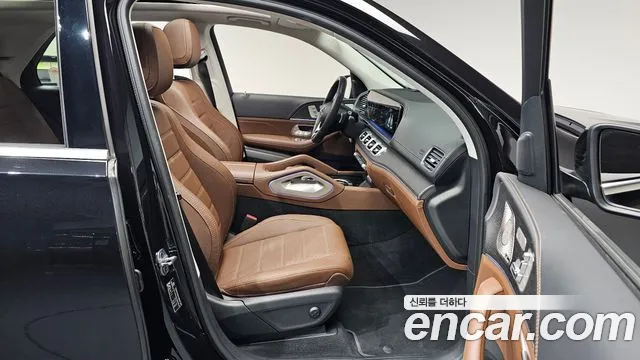 Mercedes-Benz GLE-Class — Фото автомобиля 21