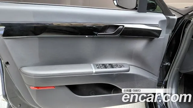 Hyundai Grandeur GN7 — Фото автомобиля 24
