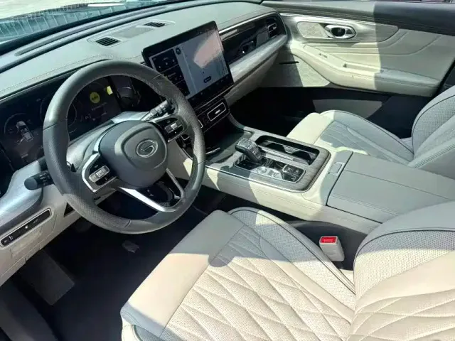 GAC Trumpchi GS8 — Фото автомобиля 4