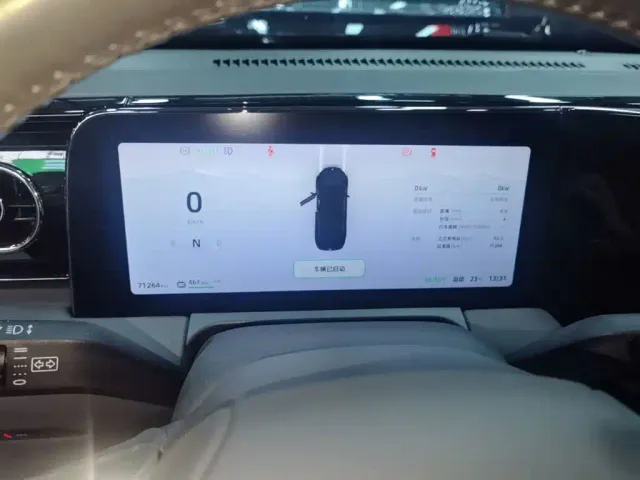 Leapmotor C01 — Фото автомобиля 11