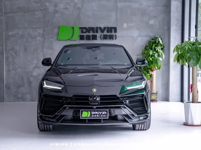 Lamborghini Urus — Фото автомобиля 3