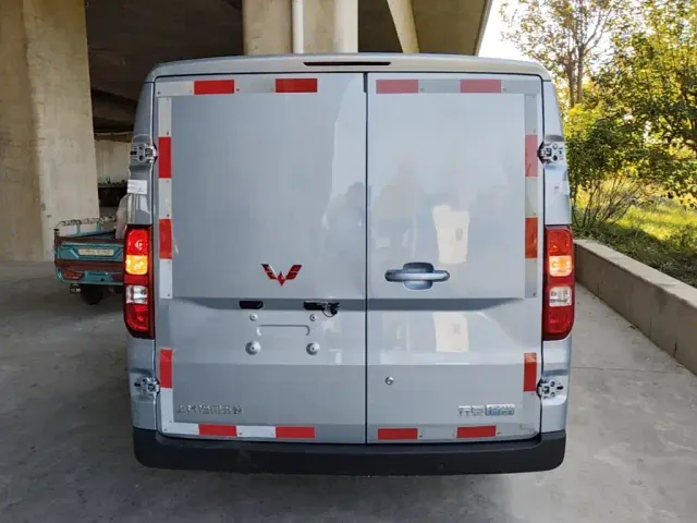 Wuling Yangguang — Фото автомобиля 5