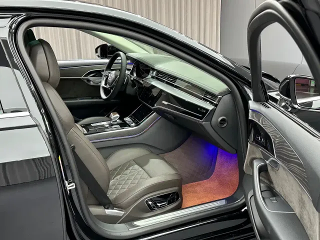 Audi A8 — Фото автомобиля 30