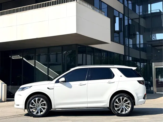 Land Rover Discovery Sport — Фото автомобиля 3