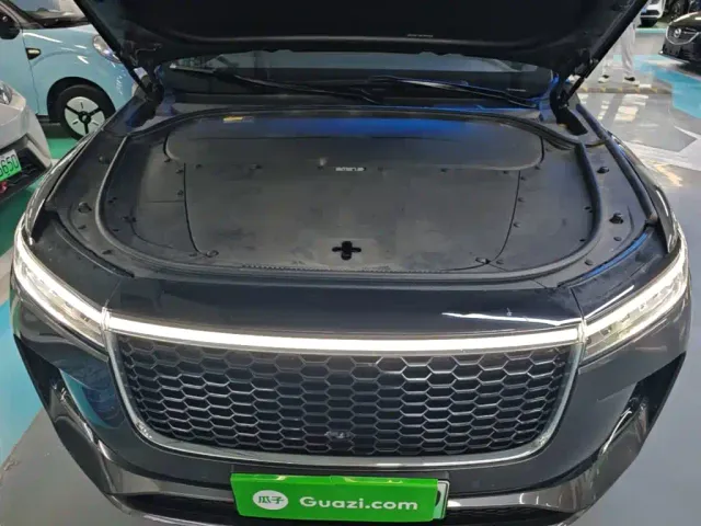 Li Auto ONE — Фото автомобиля 19