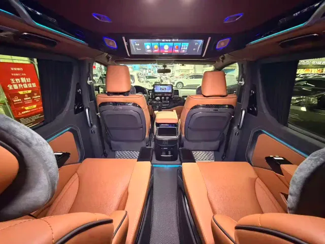 Toyota HIACE — Фото автомобиля 17