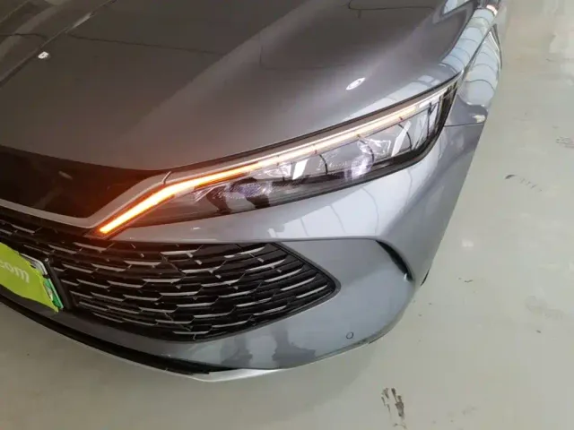BYD Qin L — Фото автомобиля 23