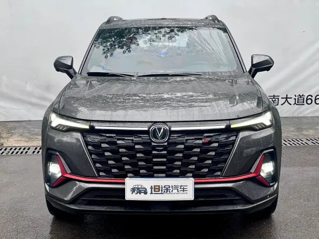 Changan CS35 Plus — Фото автомобиля 2