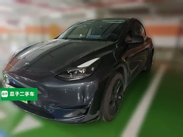 Фотография автомобиля — Tesla Model Y