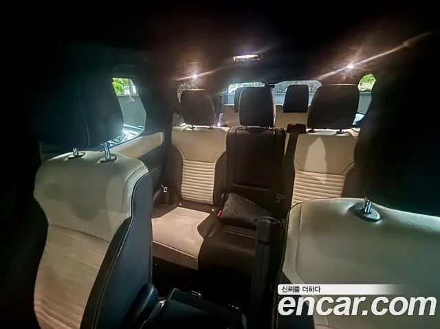Land Rover Discovery — Фото автомобиля 4