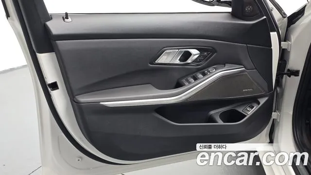 BMW 3 Series — Фото автомобиля 13