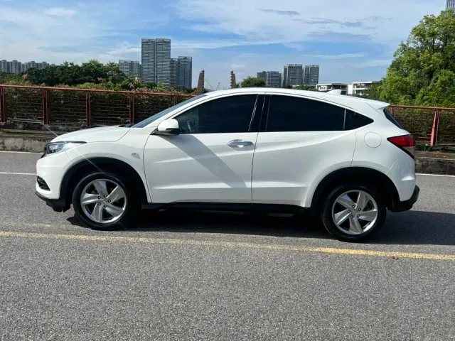 Honda Vezel — Фото автомобиля 4