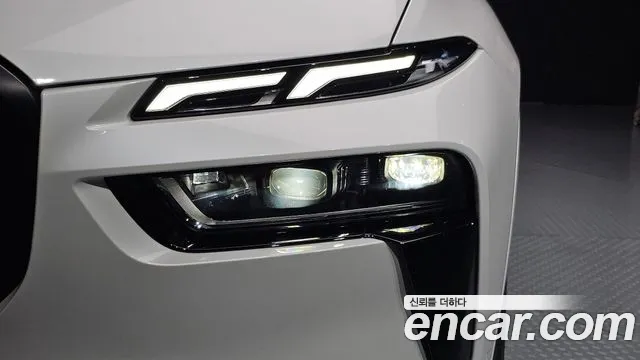 BMW X7 M60i xDrive M Sport 6 мест — Фото автомобиля 17