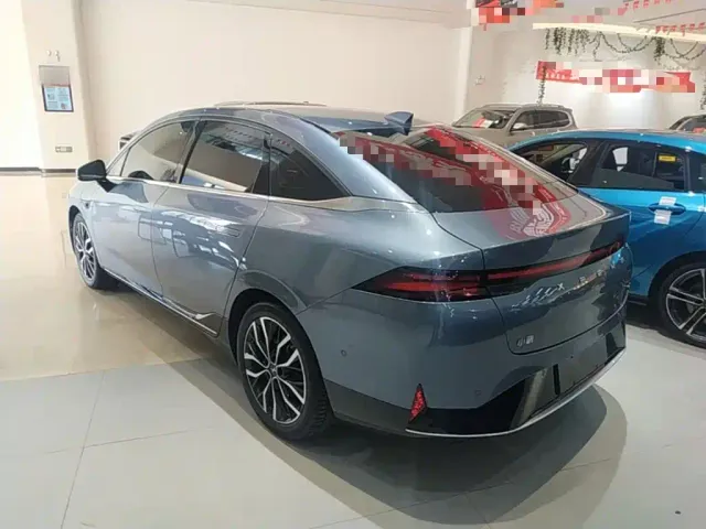 Xpeng P5 — Фото автомобиля 4