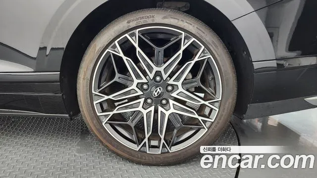 Hyundai Grandeur Grandeur (GN7) 2.5 Бензин 2WD — Фото автомобиля 21