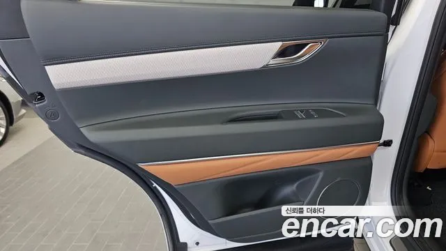 Genesis GV80 — Фото автомобиля 14