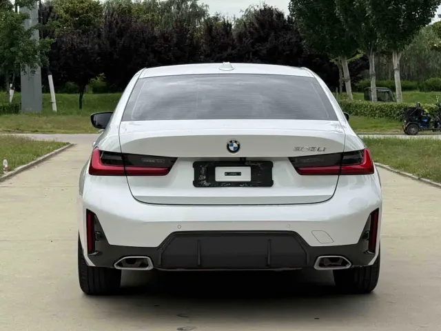 BMW 3 Series — Фото автомобиля 15