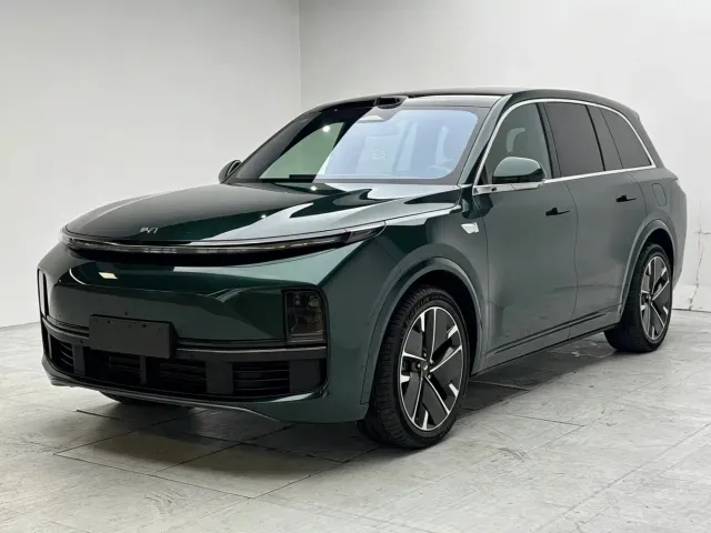 Li Auto L8 — Фото автомобиля 3