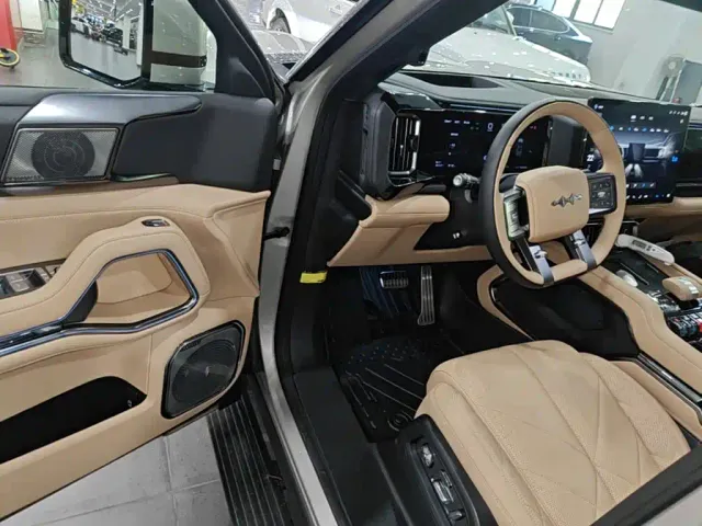 BYD FangChengBao Leopard 8 — Фото автомобиля 15