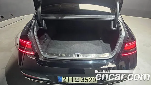 Genesis G90 Бензин 3.5 турбо AWD — Фото автомобиля 8