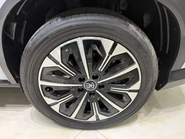 BYD Song Ultra — Фото автомобиля 19