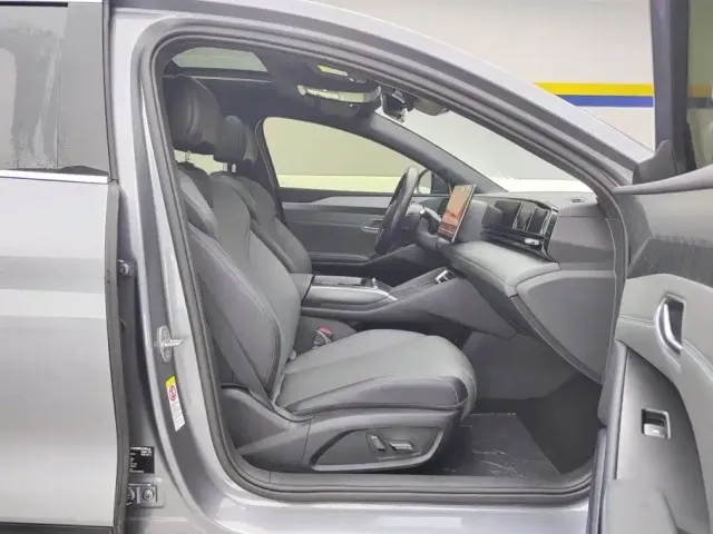 BYD Qin L — Фото автомобиля 8