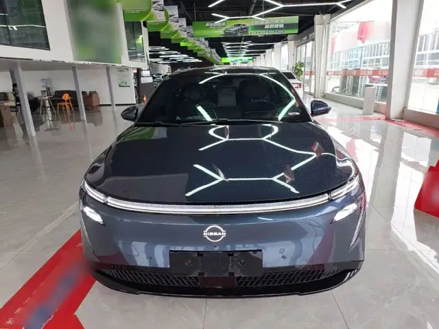 Nissan N7 — Фото автомобиля 2