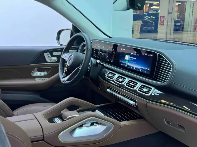 Mercedes-Benz GLE-Class — Фото автомобиля 25
