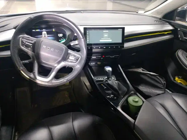 Roewe i5 — Фото автомобиля 12