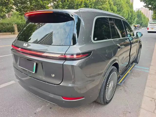 Li Auto L9 — Фото автомобиля 9