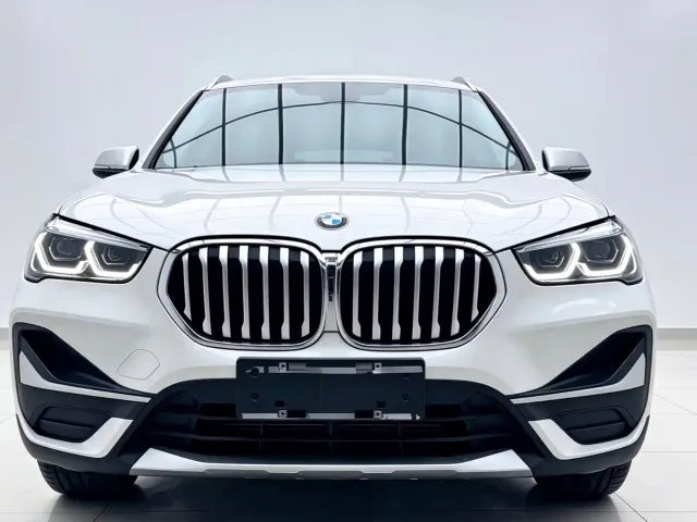 BMW X1 — Фото автомобиля 2