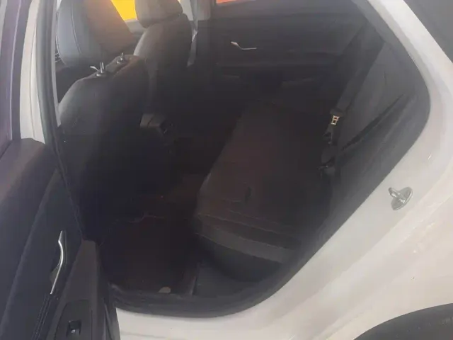 Hyundai Elantra — Фото автомобиля 13