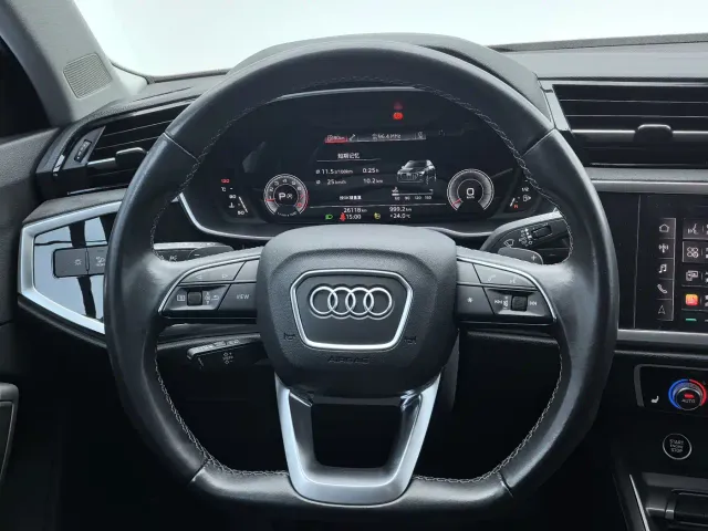 Audi Q3 — Фото автомобиля 14