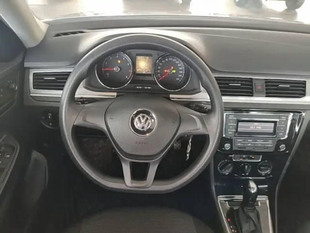 Volkswagen Bora — Фото автомобиля 10