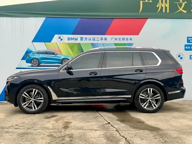 BMW X7 — Фото автомобиля 4