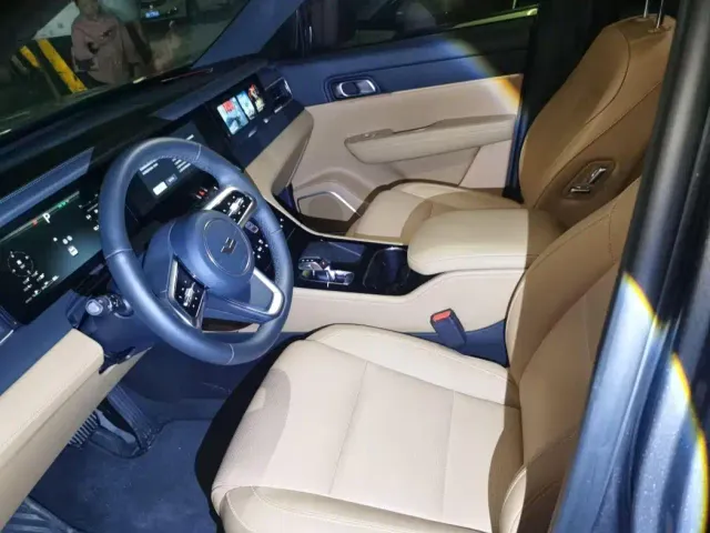 Li Auto ONE — Фото автомобиля 2