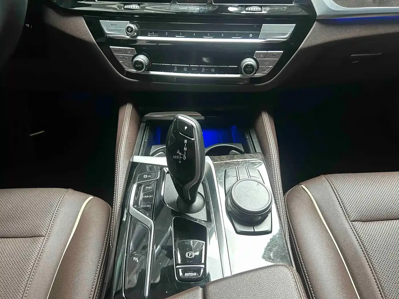 BMW BMW 5 Series 2022 525Li Luxury Package — Фото автомобиля 14