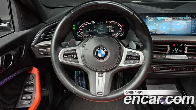 BMW 1 Series F40 — Фото автомобиля 14
