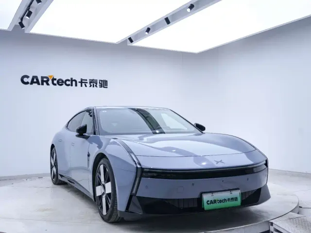Xpeng P7 — Фото автомобиля 5