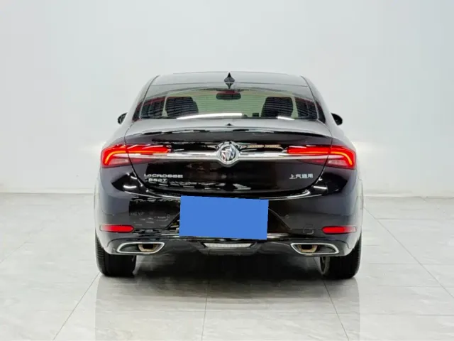 Buick LaCrosse — Фото автомобиля 3
