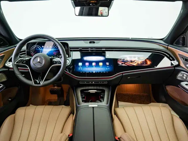 Mercedes-Benz E-Class — Фото автомобиля 5